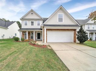 2718 Oakdale Pasture Dr, Charlotte, NC 28216