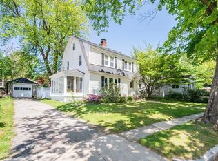 3 Calmia St, Worcester, MA 01602