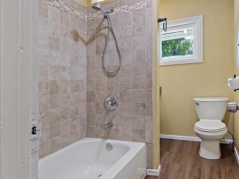 4781 Brockton Ave — Photo 10