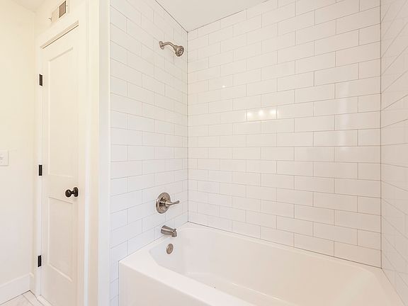 39th image of 655 Cummings Ln