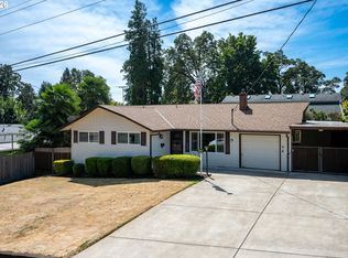 910 Cornell Ave, Gladstone, OR 97027