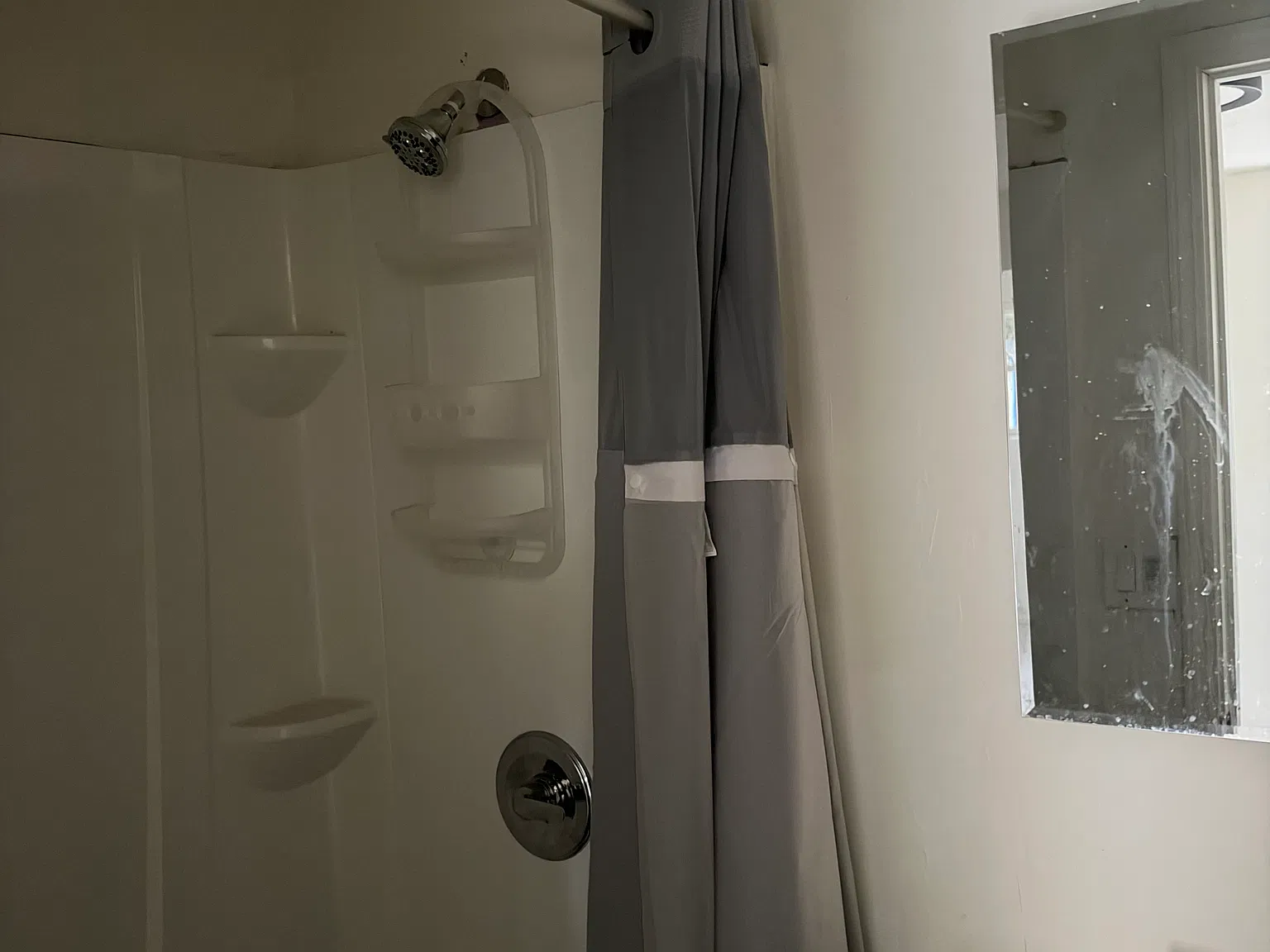 3 bed, 750 sqft, $2,750 — Photo 3
