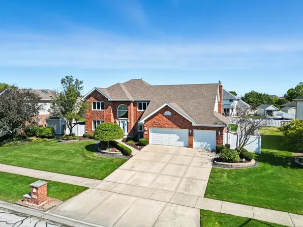 18323 White Oak Ln, Tinley Park, IL 60487
