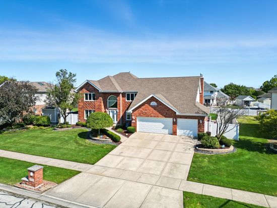 18323 White Oak Ln, Tinley Park, IL 60487