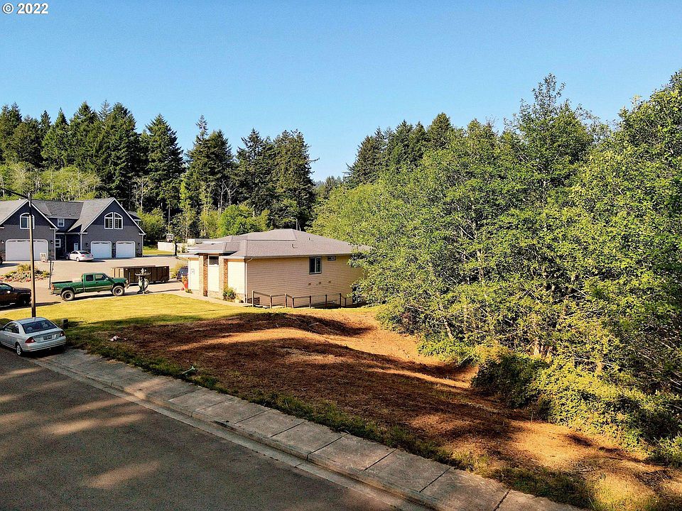 1st image of 7006 W Park Ct