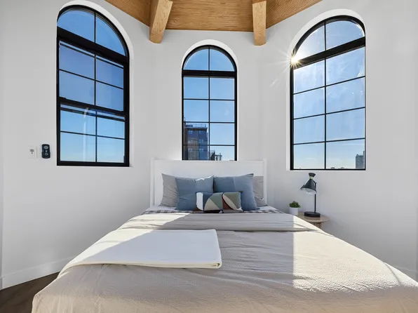 788 Willoughby Avenue image 1 of 19