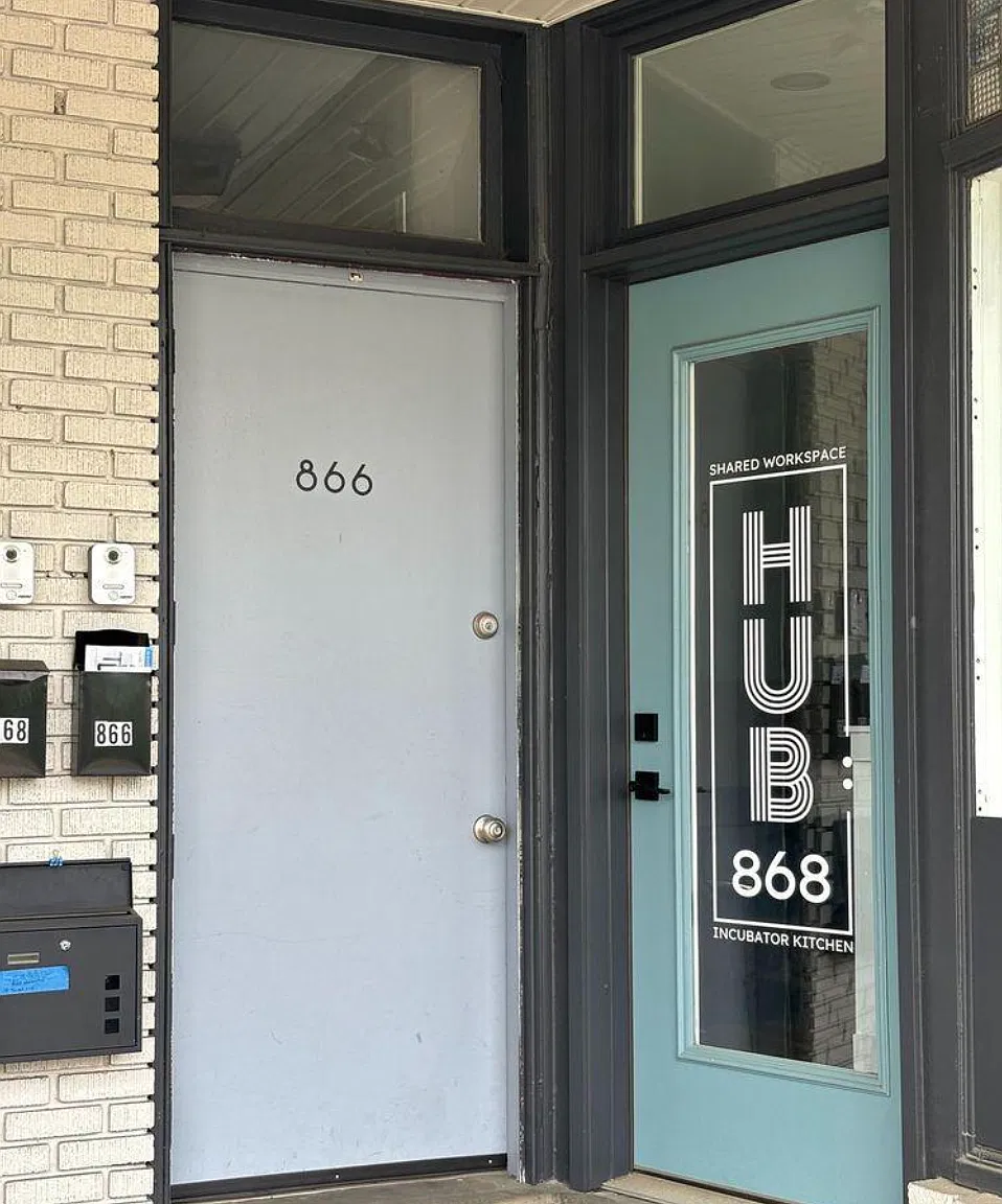 1 bed, 700 sqft, $2,075 — Photo 2