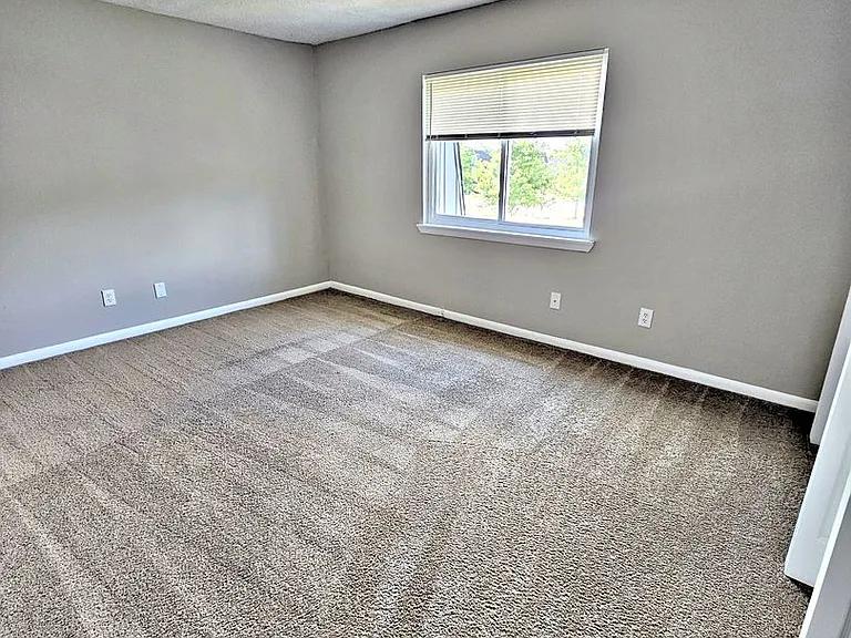 Avalon Cove Townhomes — Photo 20