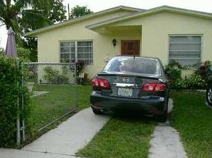 1st image of 450 NE 174th St