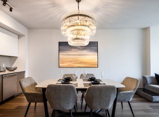 180 Metcalfe St #1405, Ottawa, ON K2P1P5