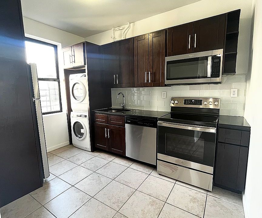 1st image of 560 W 163rd St APT 21