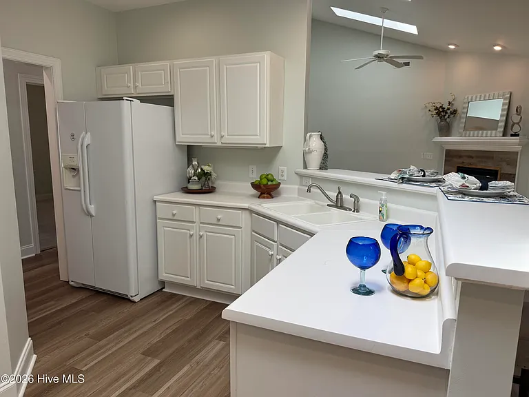 7820 Sanderling Pl — Photo 16