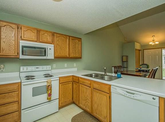 5th image of 2414 NW Heritage Ave