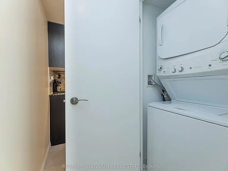 830 Lawrence Ave W #334 — Photo 29
