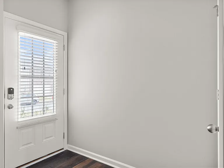 2313 Deerhaven Xing — Photo 3