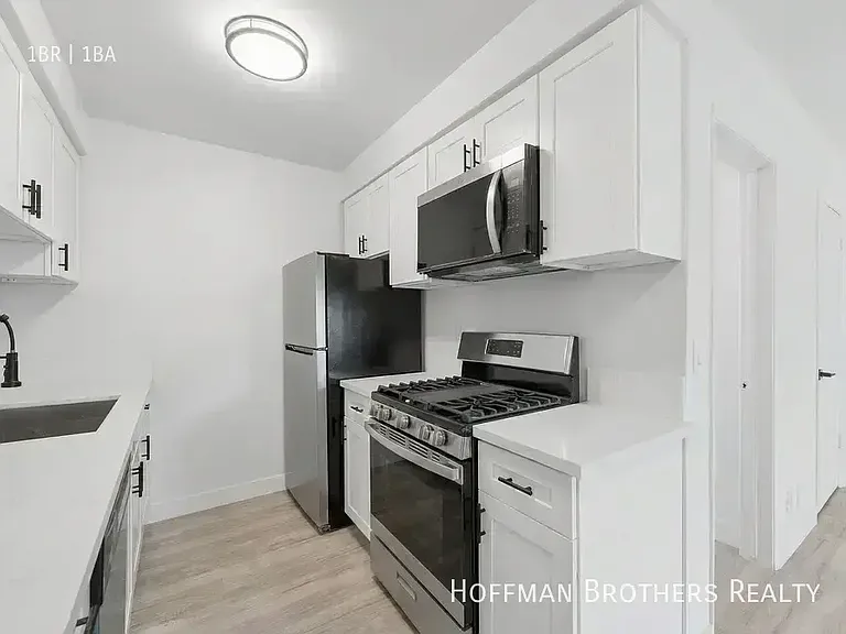 6828 Fulton Ave #5 — Photo 2