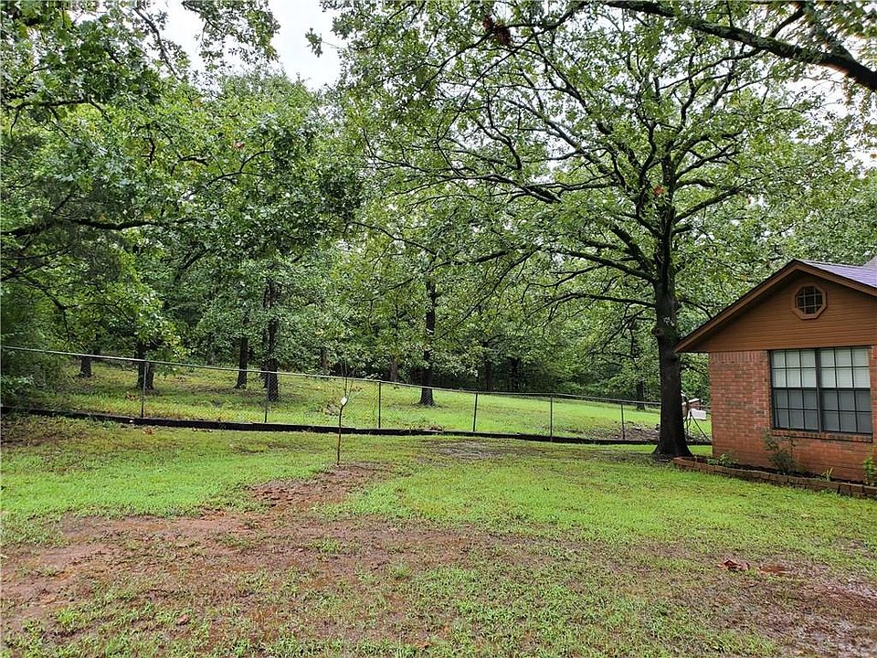 2nd image of 304 Gatie Frank Dr