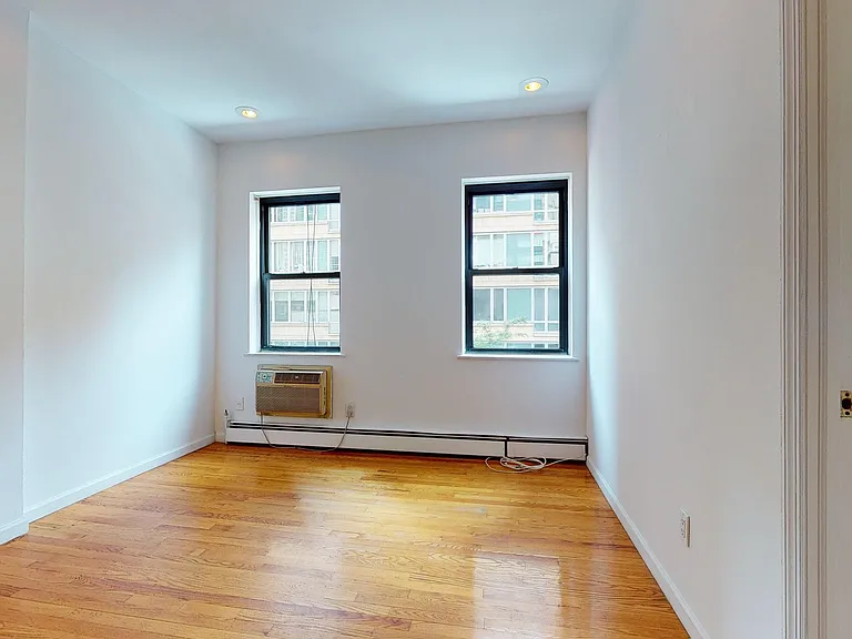 249 E 53rd St #3F — Photo 4