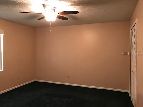 5th image of 306 Summer Field Dr