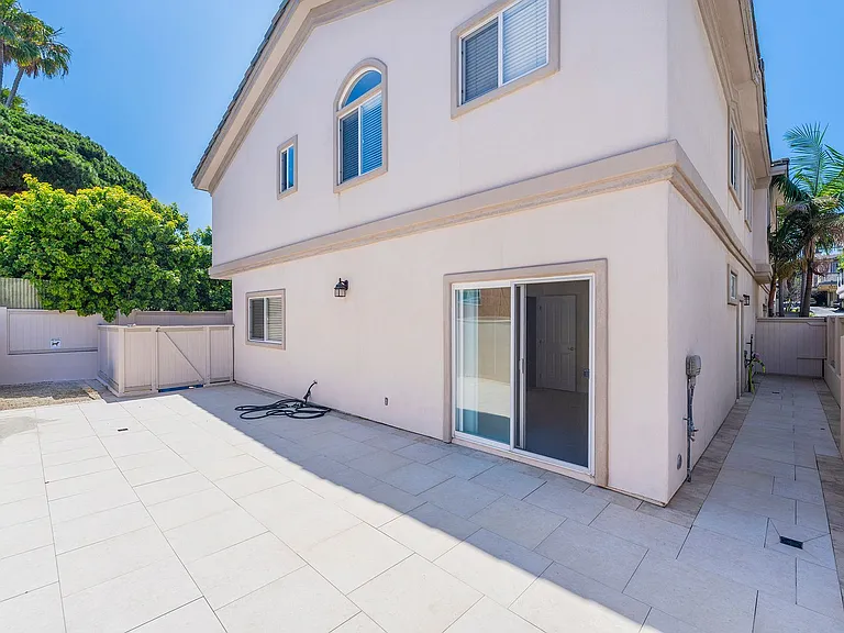 2213 Carnegie Ln #C — Photo 35