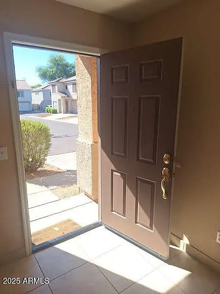 3 bed, 2.5 bath, 2184 sqft, $2,450 — Photo 4