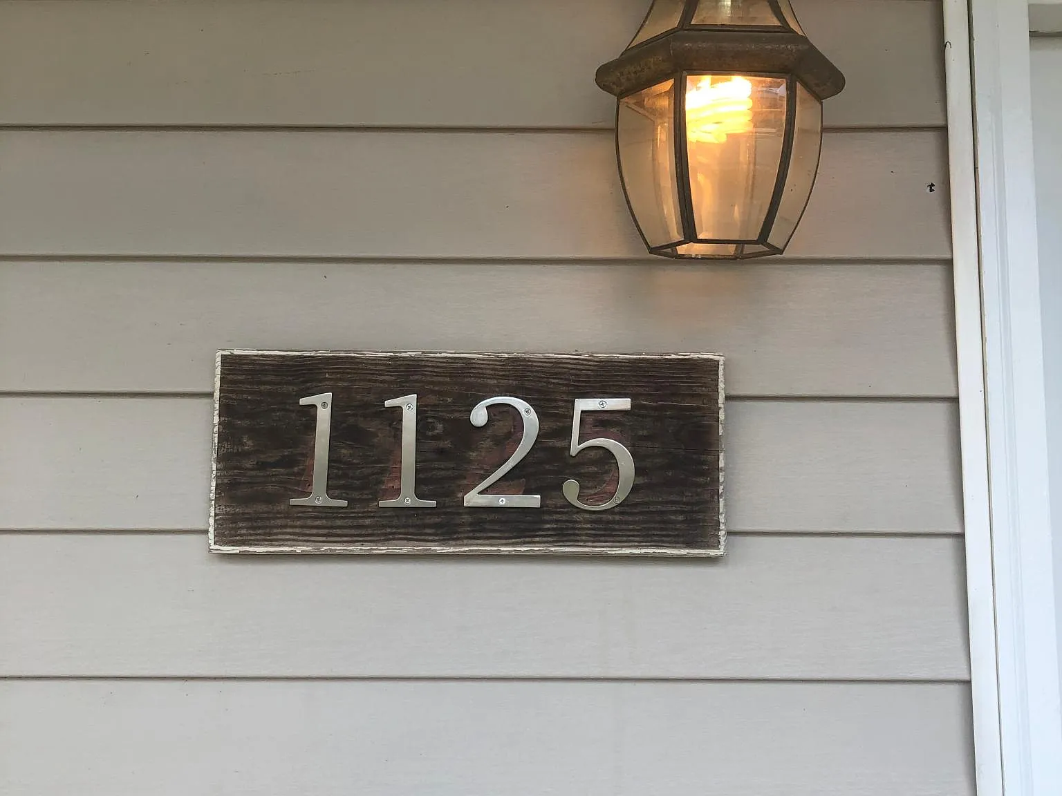 3 bed, 2.5 bath, 1388 sqft, $2,100 — Photo 2