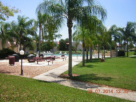 3rd image of 1957 NE Collins Cir APT 1450
