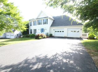 1308 Kings Crest Dr, Salem, VA 24153