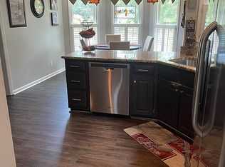 107 Meadow Creek Ln, Mooresville, NC 28117