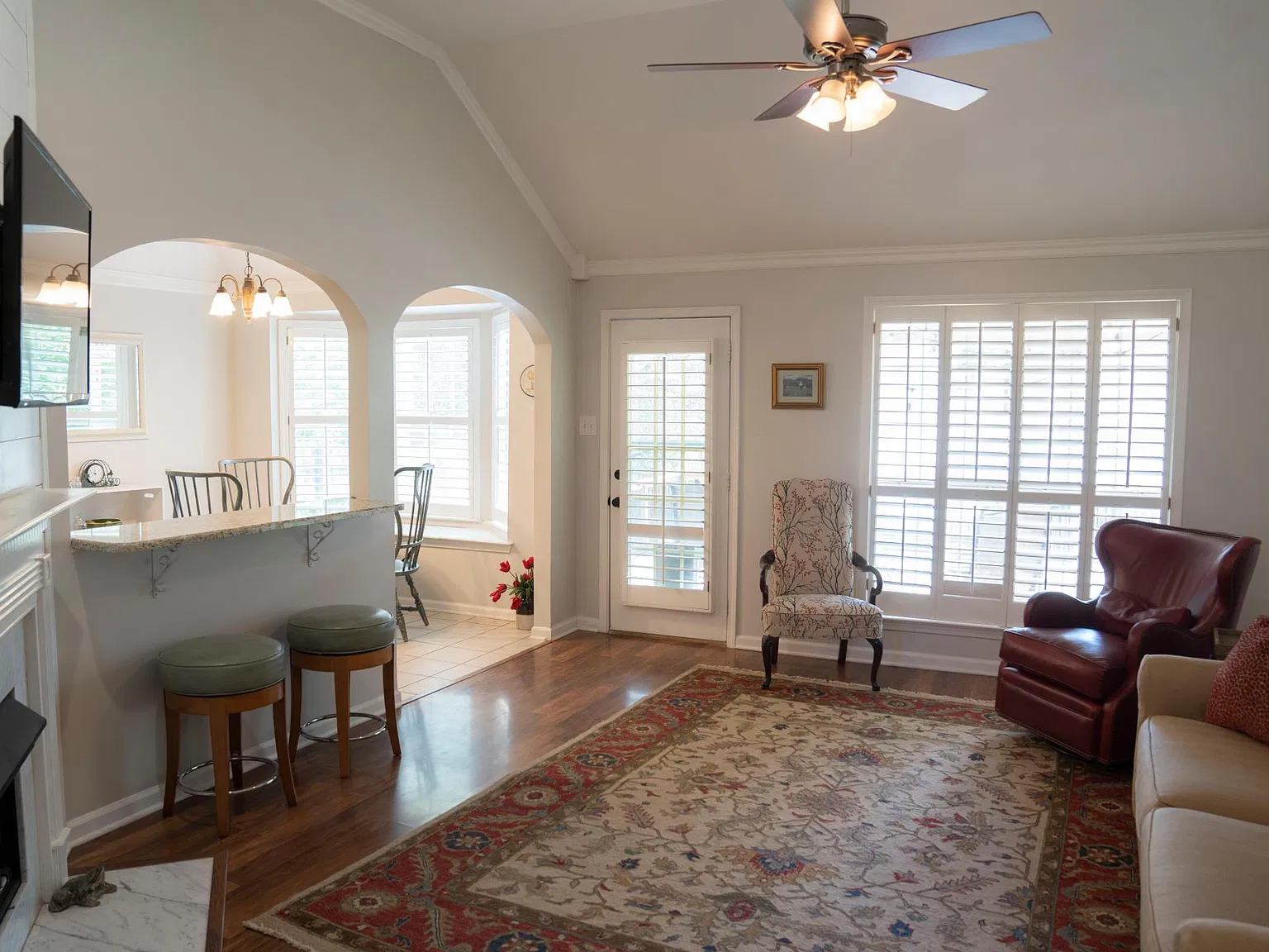 3 bed, 1483 sqft, $2,150 — Photo 2
