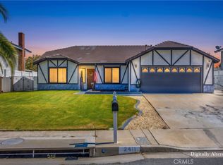 2411 Peacock Ln, Corona, CA 92882