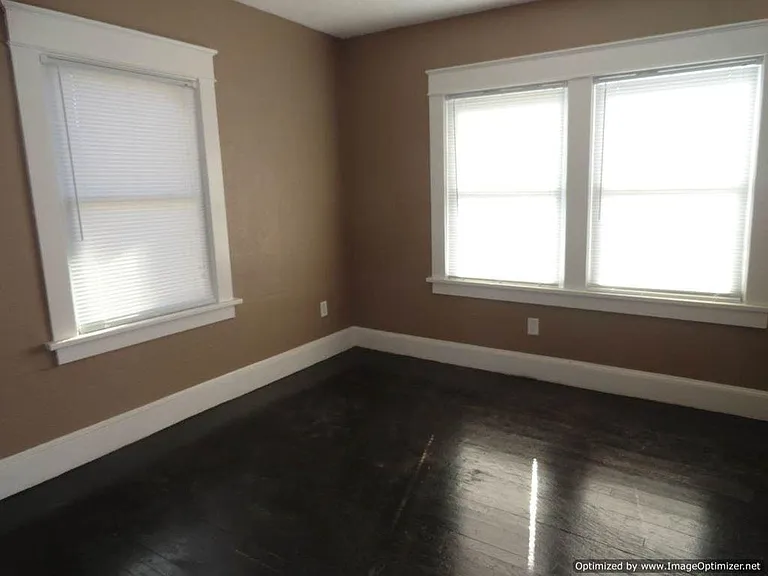 5605 Brooklyn Ave — Photo 7