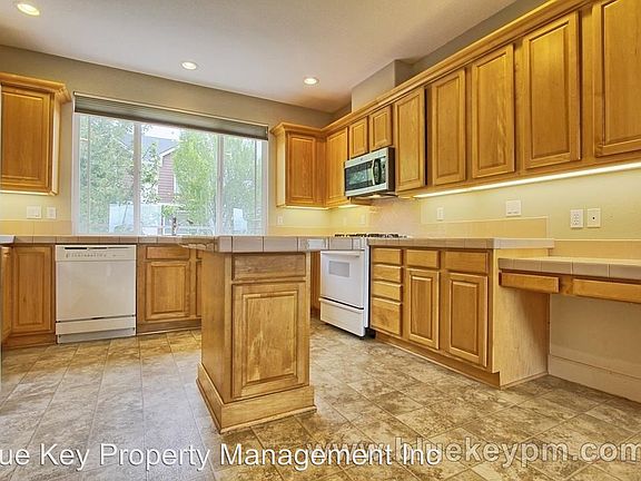 2nd image of 8822 NE 17th St
