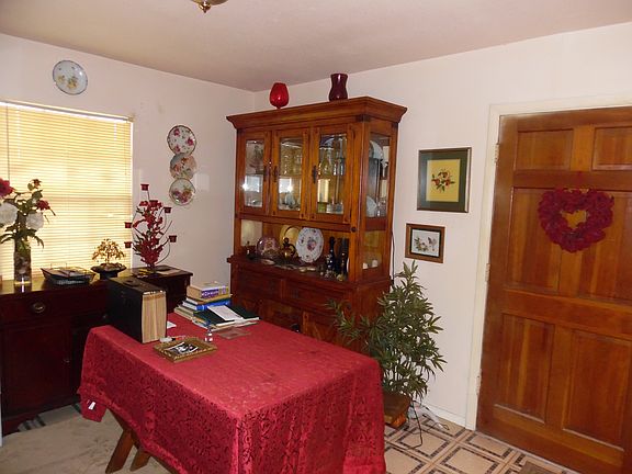 4th image of 1735 SE Apple Dr