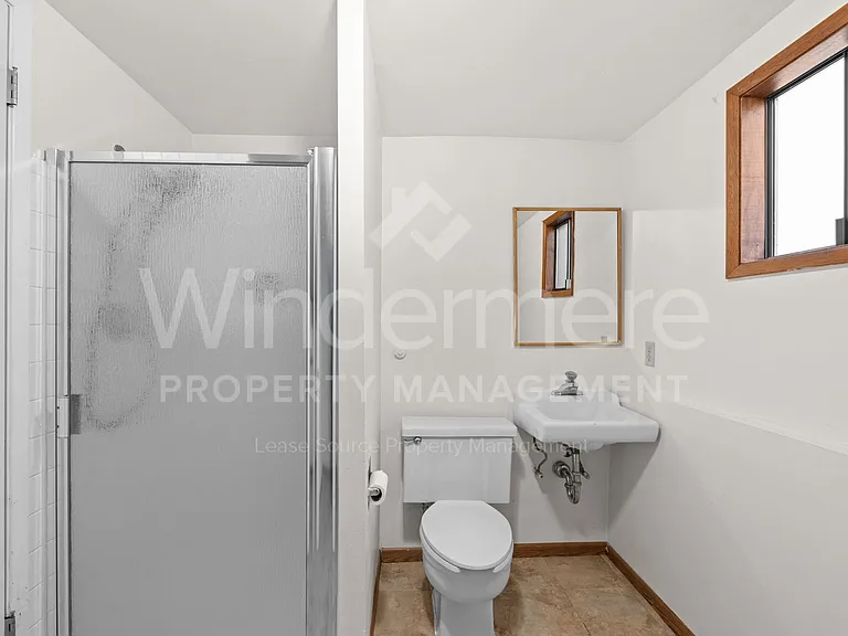 7805 E Upriver Dr — Photo 11