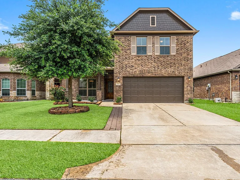 2590 Magnolia Fair Way — Photo 1