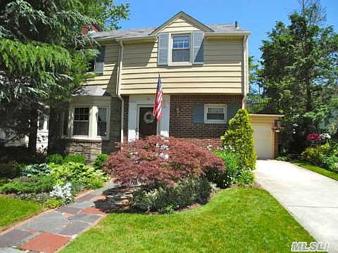 1st image of 23 Lawrence Pl