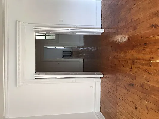 Rented by REMAX Elite | media 18