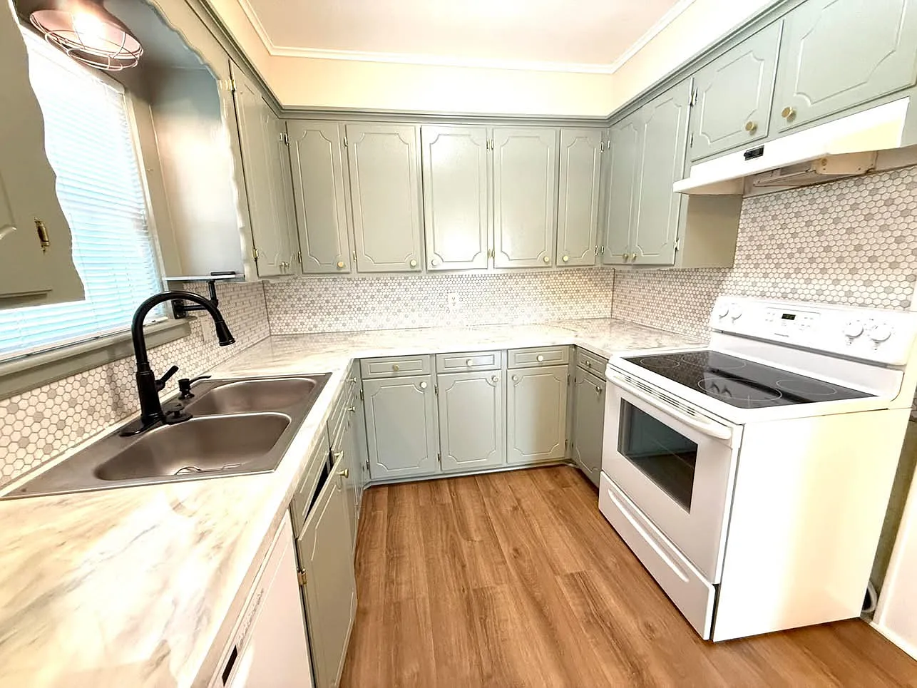 1329 Hargrove Street - 1 — Photo 3