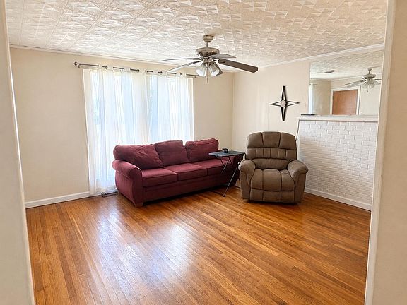 2nd image of 1324 5th St