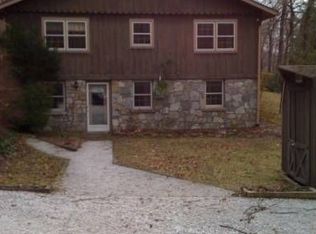 15 Meadow Ln, Fairview, NC 28730