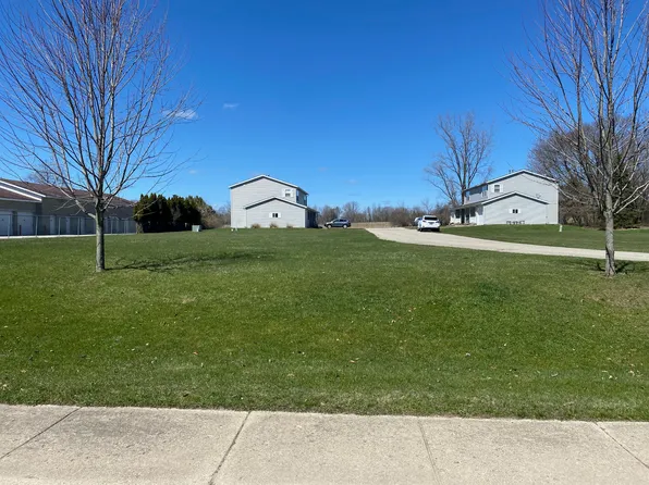 603 E Main St, Fremont, MI 49412