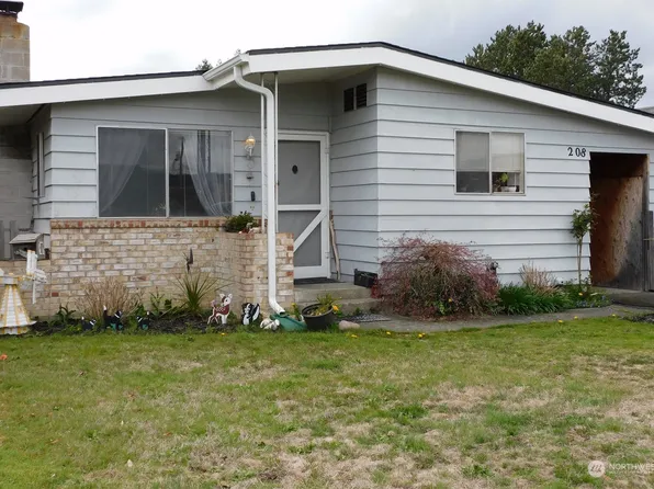 208 Pennsylvania Avenue N, Eatonville, WA 98328