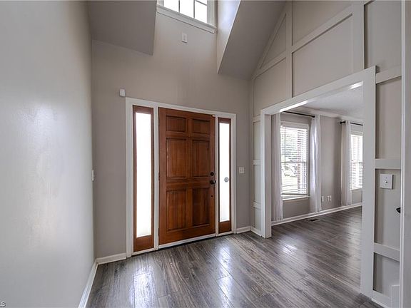 3rd image of 308 Ridgeland Dr