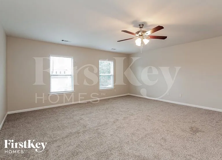 706 Perth Dr — Photo 9
