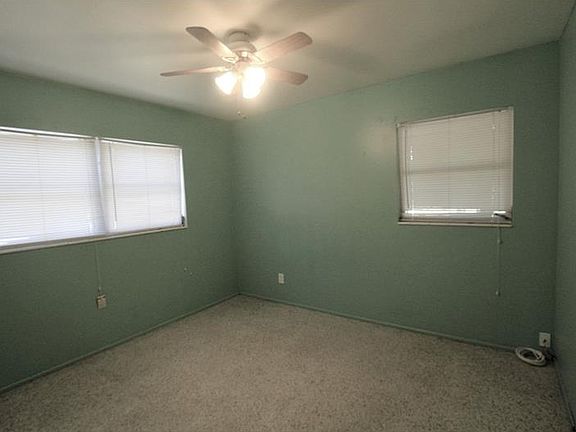 4th image of 821 73rd Ave N