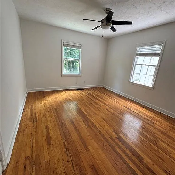 1441 Meridian St SE — Photo 17