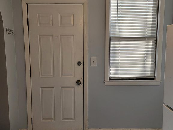 Kitchen/Back Door Entry
