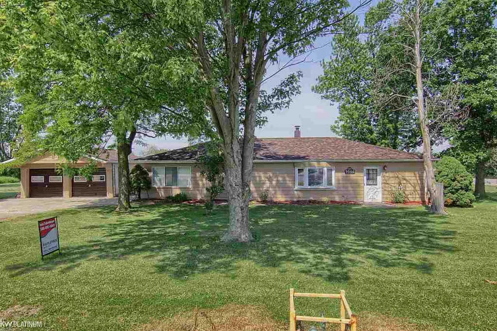 5002 King Rd photo 1