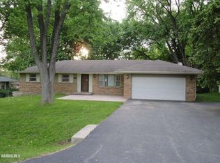 2784 Kensington Pl, Rockford, IL